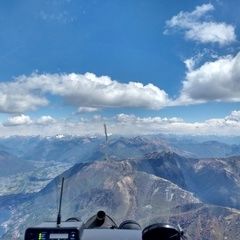 Flugwegposition um 11:12:09: Aufgenommen in der Nähe von Maccagno con Pino e Veddasca, Province of Varese, Italien in 2668 Meter